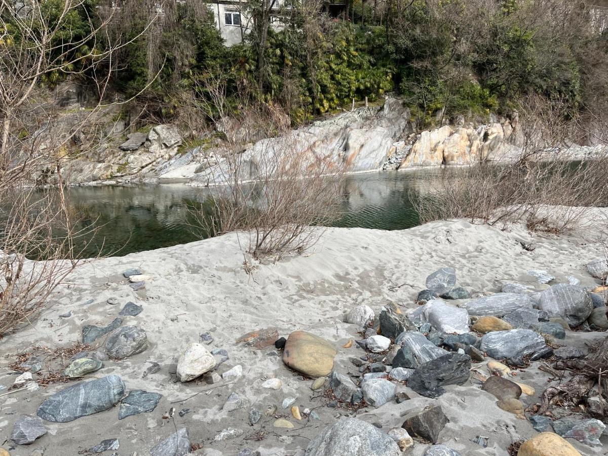 Blue River Losone Bagian luar foto